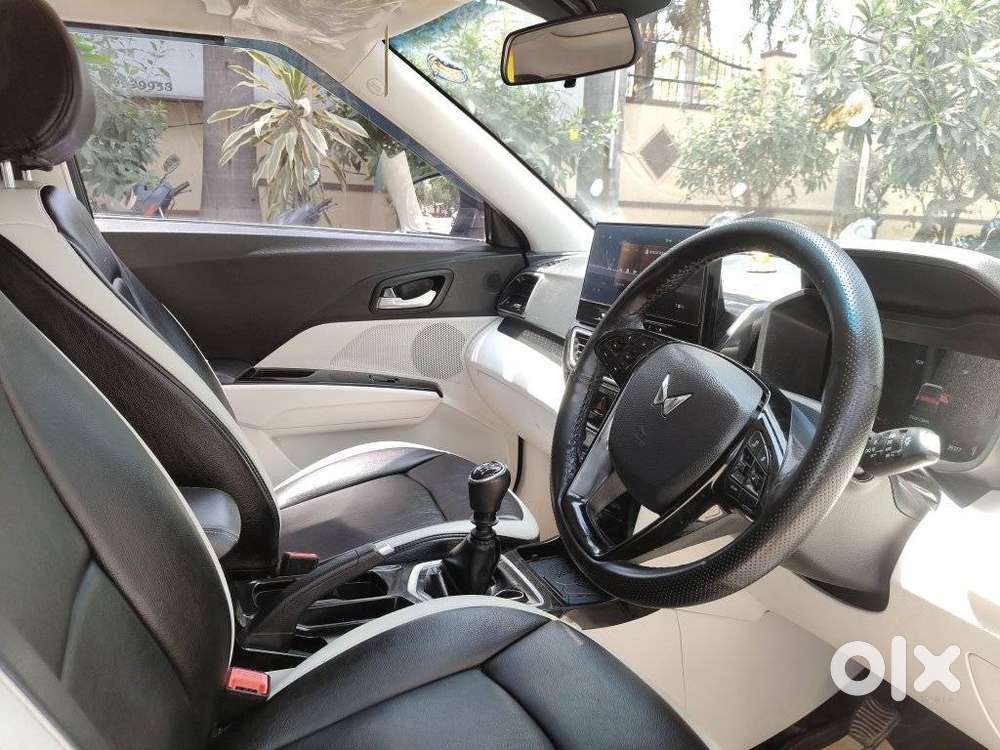 Mahindra Xuv 3xo Ax5 Ds Mt, 2024, Petrol