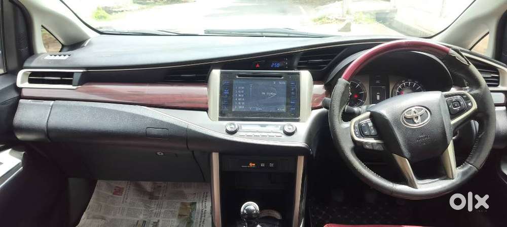 Toyota Innova Crysta 2.4 V 7 Str, 2016, Diesel