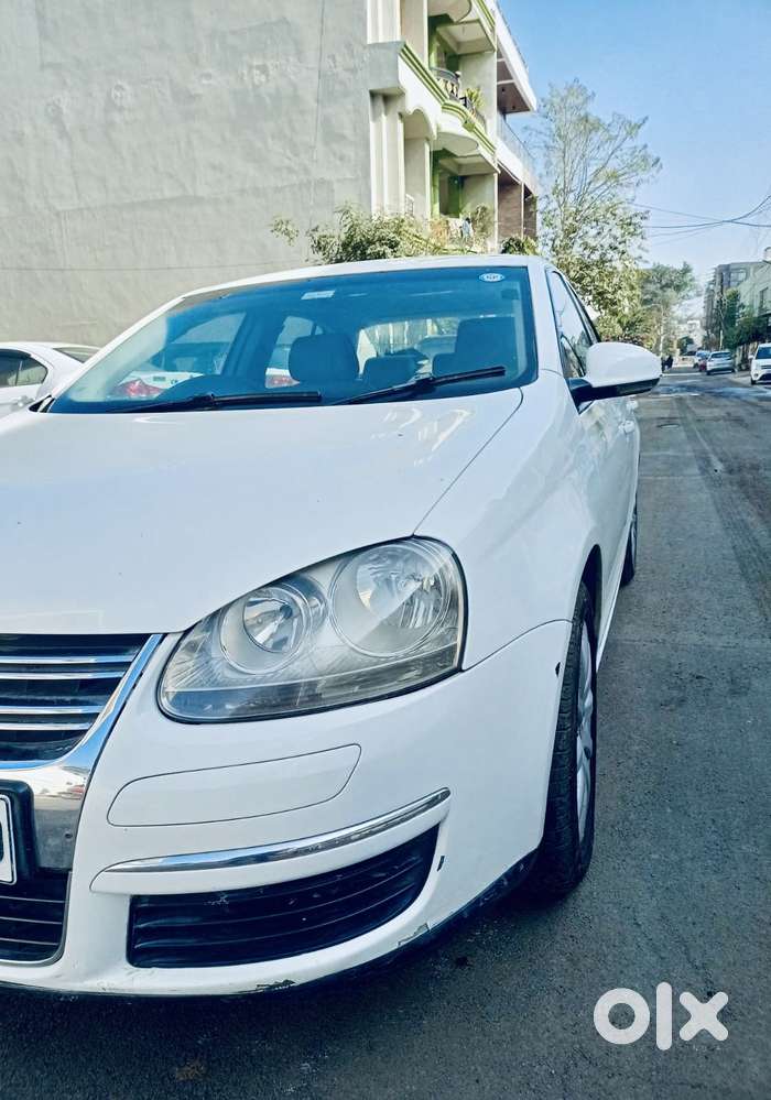 Volkswagen Jetta 1.6 Trendline, 2010, Cng & Hybrids