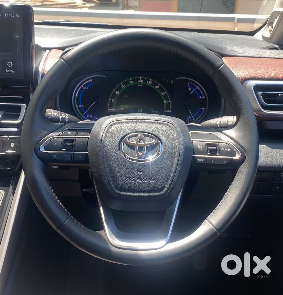 Toyota Innova Hycross 2.0 Zx Hybrid 7 Str, 2023, Petrol