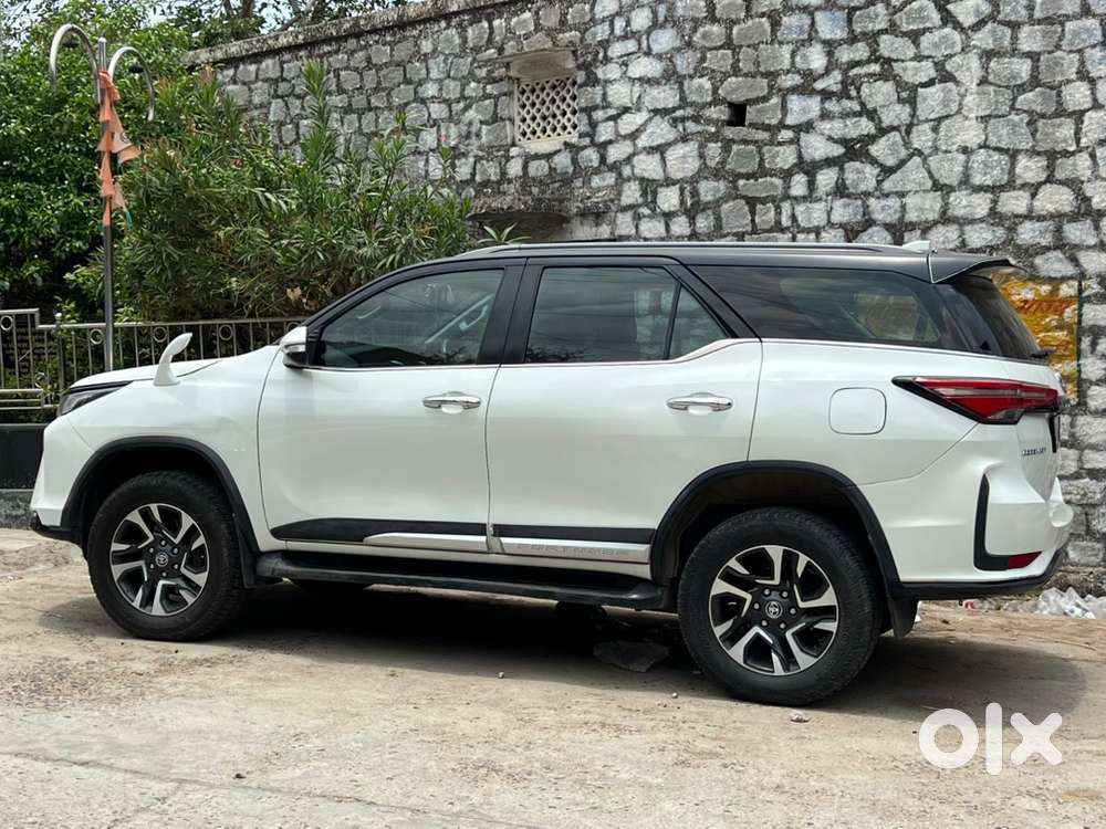 Toyota Fortuner Diesel 2017 Converted To Legender