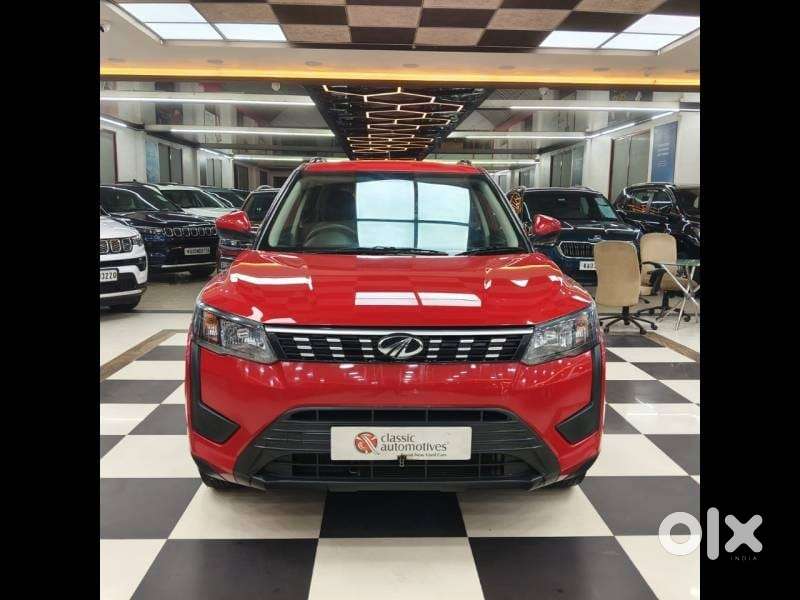 Mahindra Xuv300 1.2 W6 Amt Petrol, 2022, Petrol