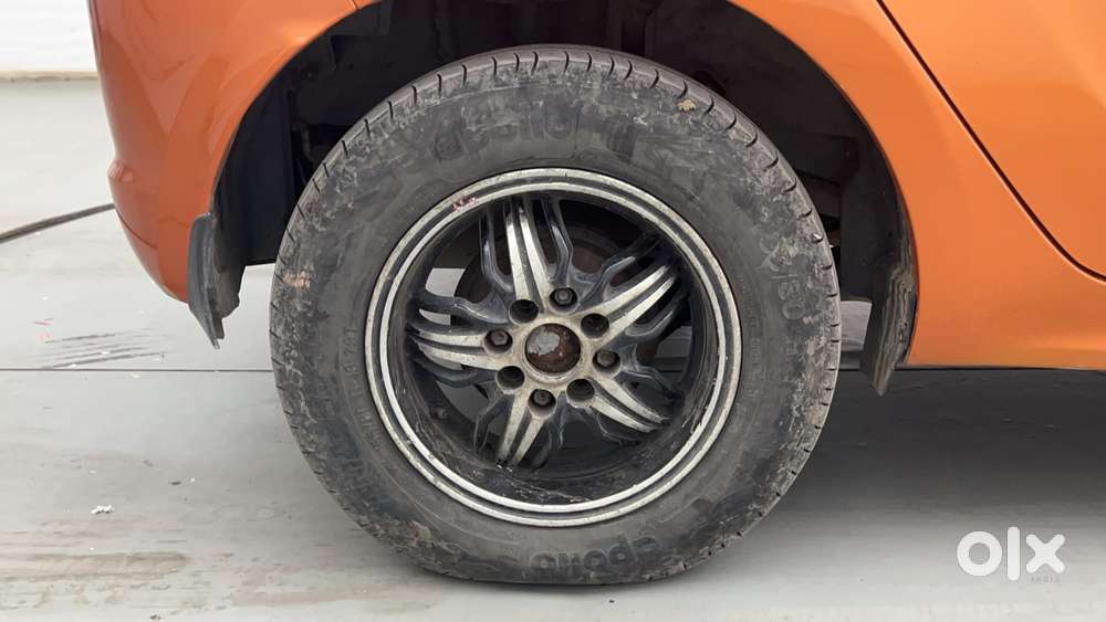 Tata Tiago Xe, 2018, Petrol