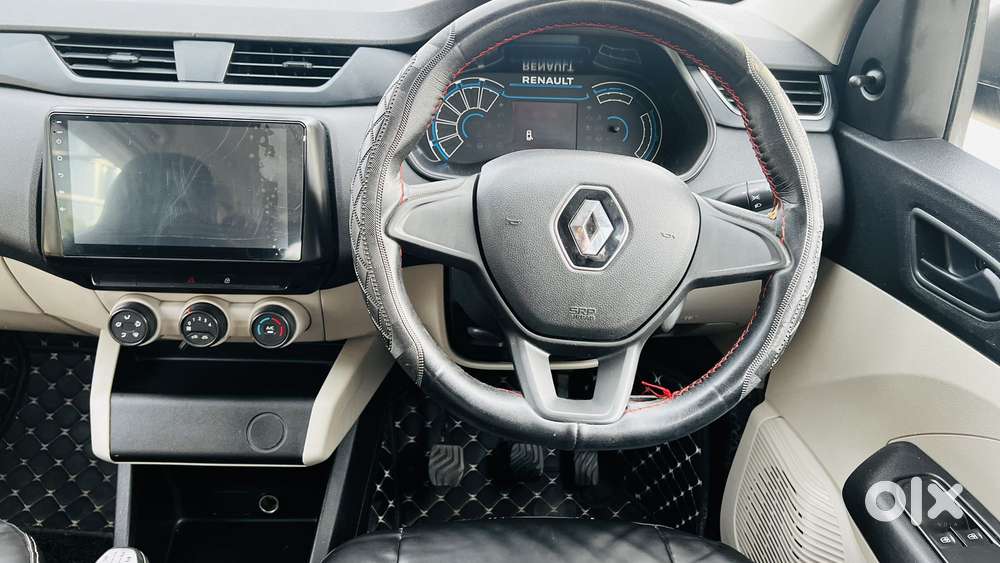 Renault Triber Rxt, 2022, Petrol