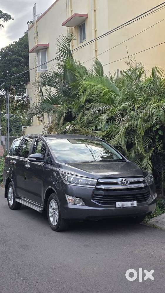 Toyota Innova Crysta 2.4 Vx Mt 8s, 2016, Diesel
