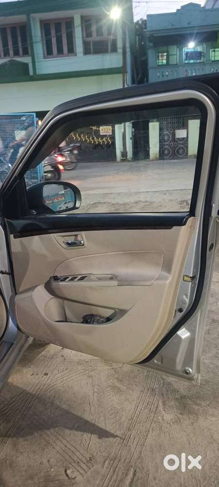 Maruti Suzuki Swift Dzire 1.2 Vxi Bsiv, 2014, Petrol