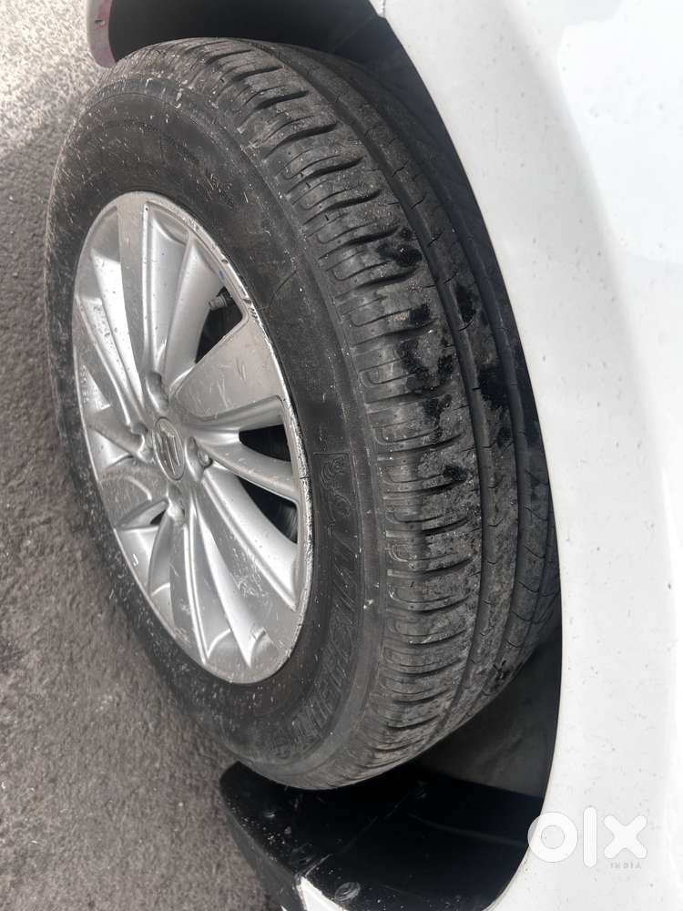 Maruti Suzuki Swift Vvt Zxi, 2017, Petrol