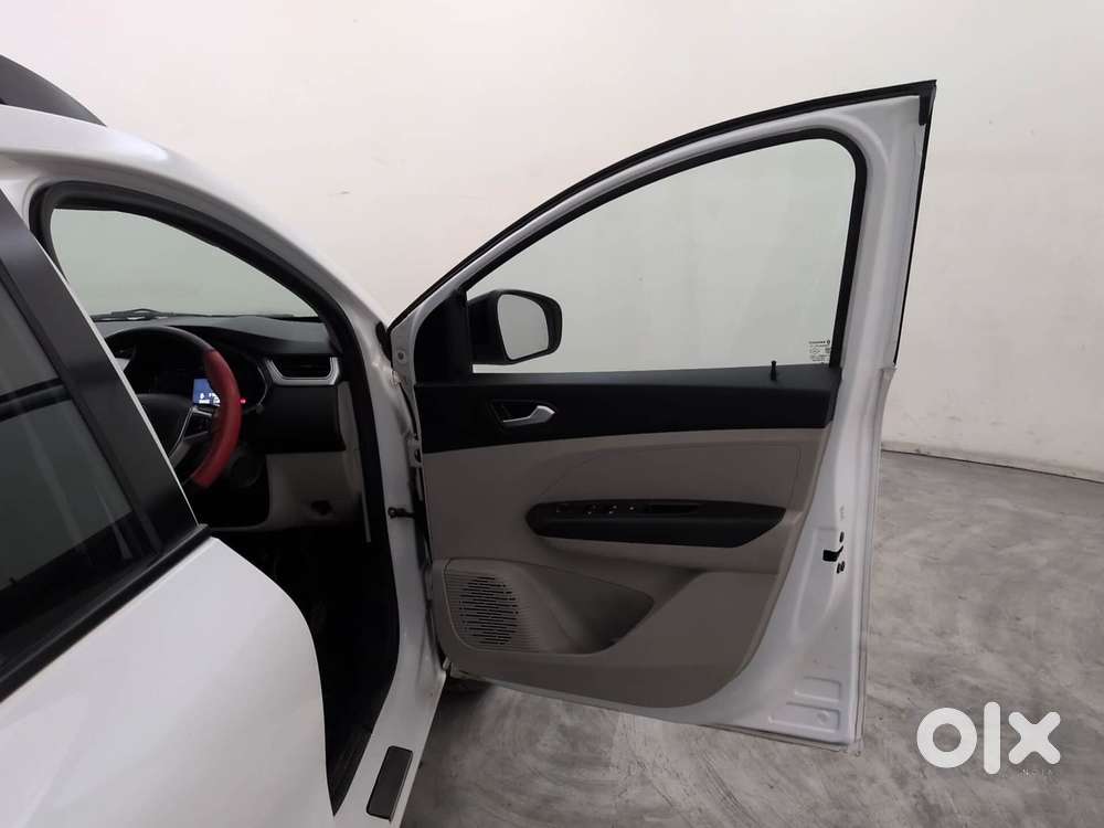 Renault Triber Rxz Easy-r Amt, 2022, Petrol