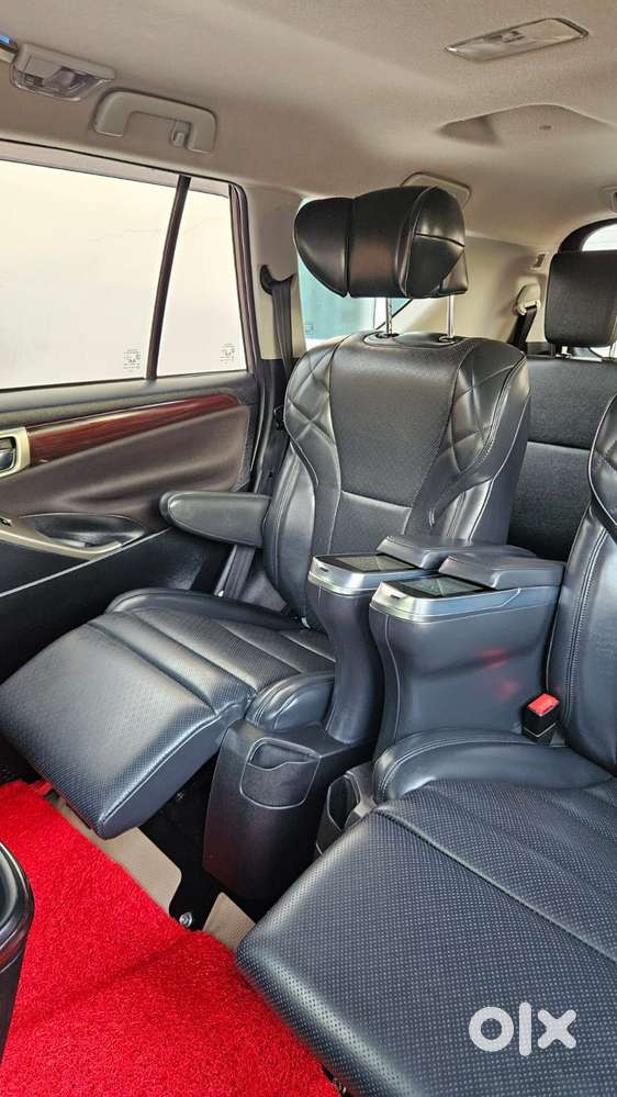 Toyota Innova Crysta 2.4 Z 7 Str, 2025, Diesel