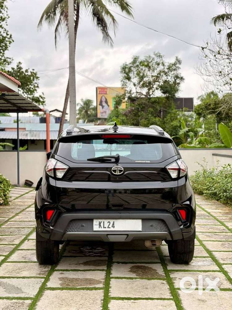 Tata Nexon 1.2 Revotron Xza Plus, 2022, Petrol