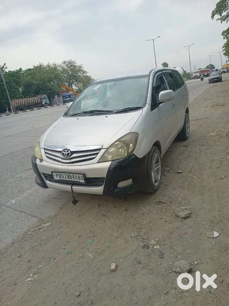 Toyota Innova 2010 Diesel 190000 Km Driven