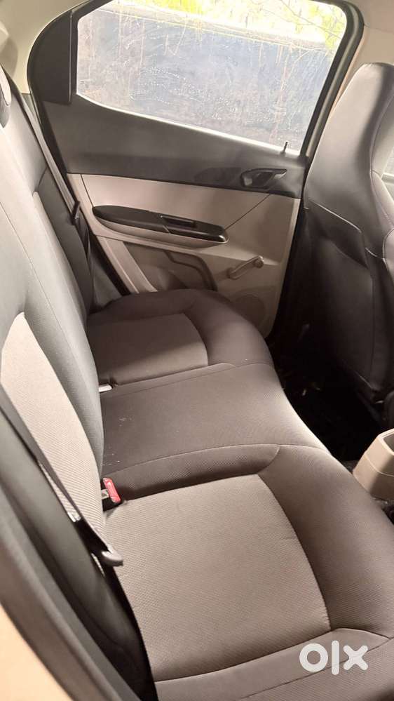 Tata Tiago Xe 2018