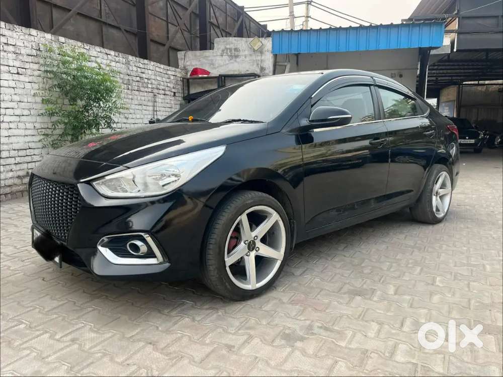 Hyundai Verna With Alloy Wheels,ambience Light