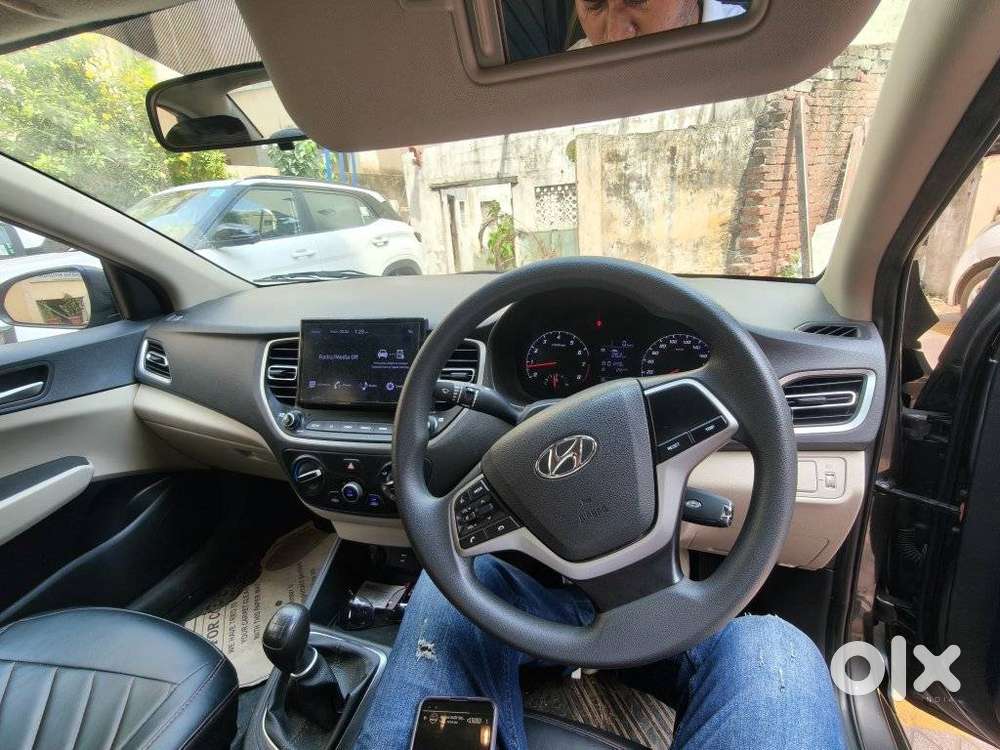 Hyundai Verna 1.5 Mpi Mt Sx (o), 2022, Petrol