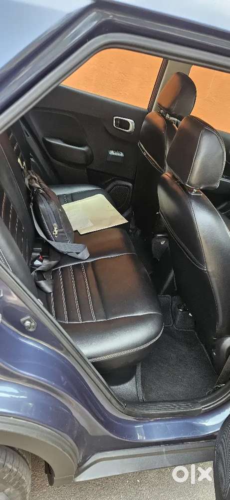 Hyundai Venue 2020 Cng & Hybrids 63000 Km Driven Blue Colour