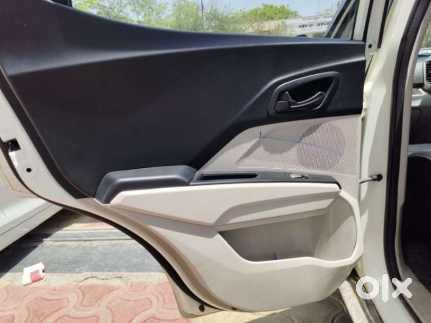 Mahindra Xuv300 W6, 2019, Petrol