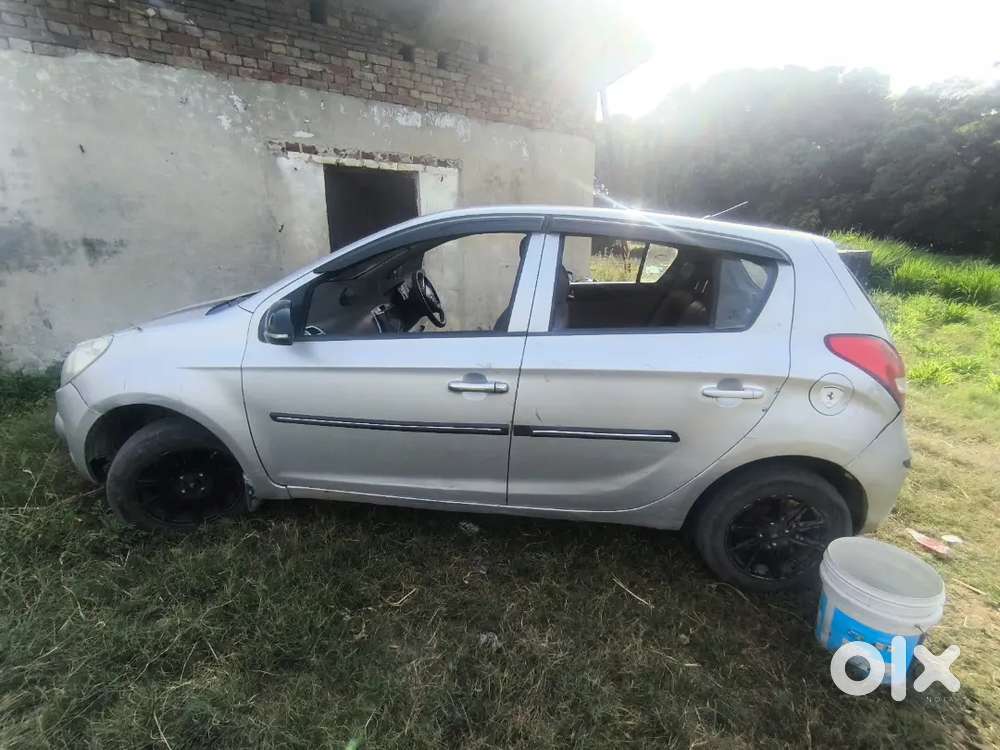 Hyundai I20 2011 Cng Good Condition New Alloy Wheel New Android System