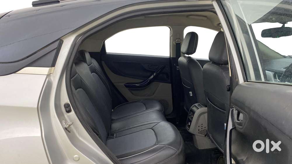 Tata Nexon 1.2 Revotron Xt, 2018, Petrol