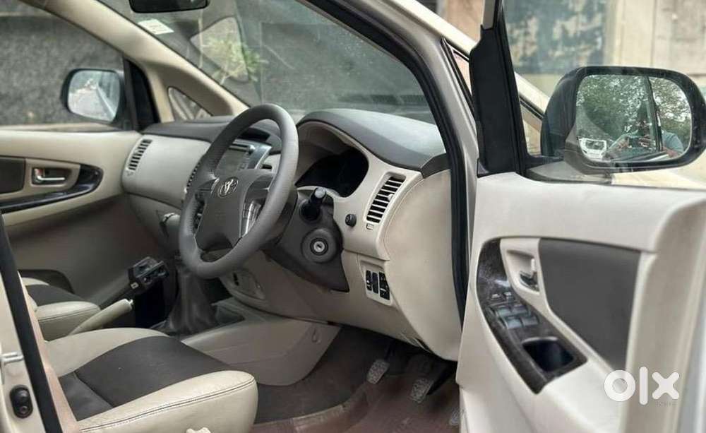 Toyota Innova 2015 Diesel 96328 Km Driven