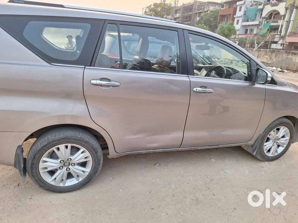Toyota Innova Crysta 2.8 Zx At, 2016, Diesel
