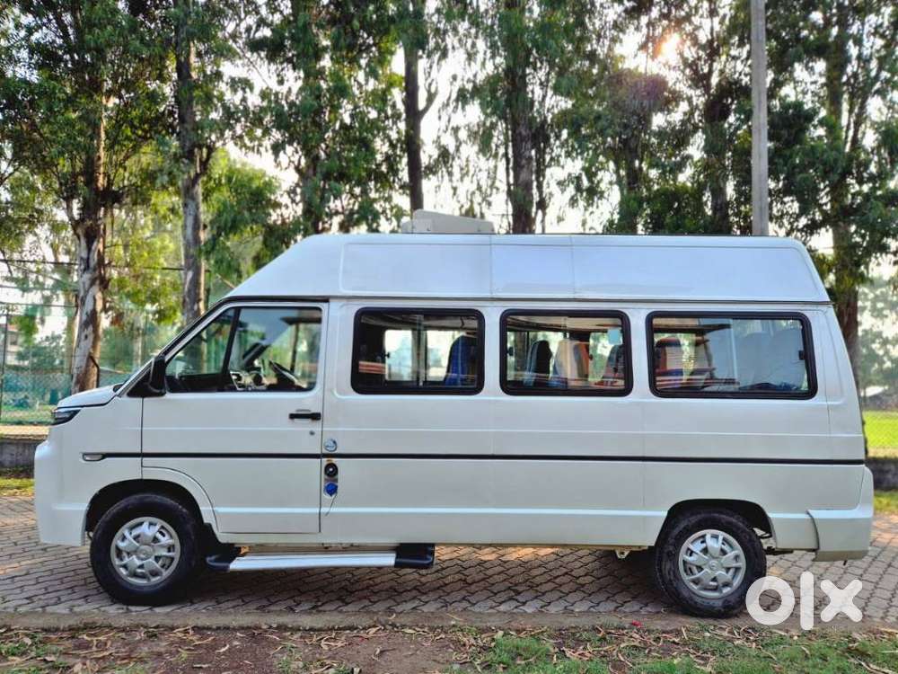 Tata Winger Deluxe - Flat Roof (ac), 2025, Diesel