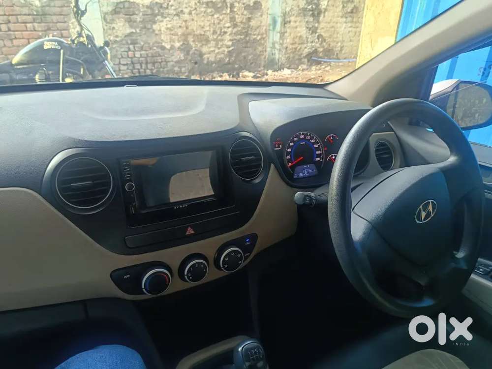 Hyundai Grand I10 2017 Petrol & Cng