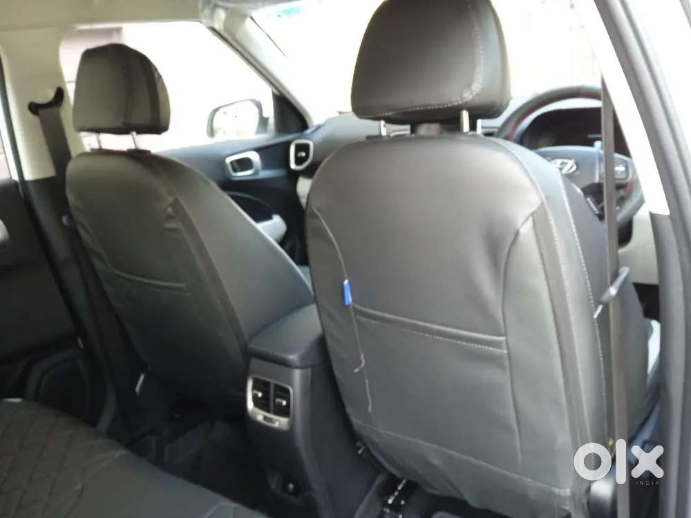 Hyundai Venue 2025 Model Petrol 2000 Km Driven