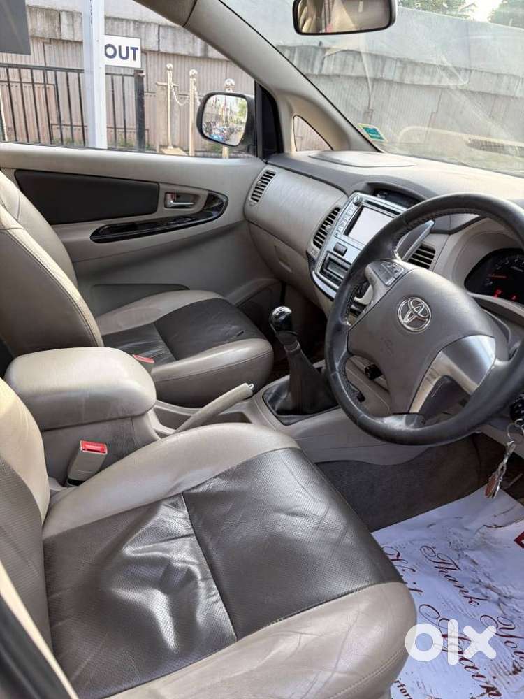 Toyota Innova 2.5 Zx Diesel 7 Seater Bsiii, 2014, Diesel