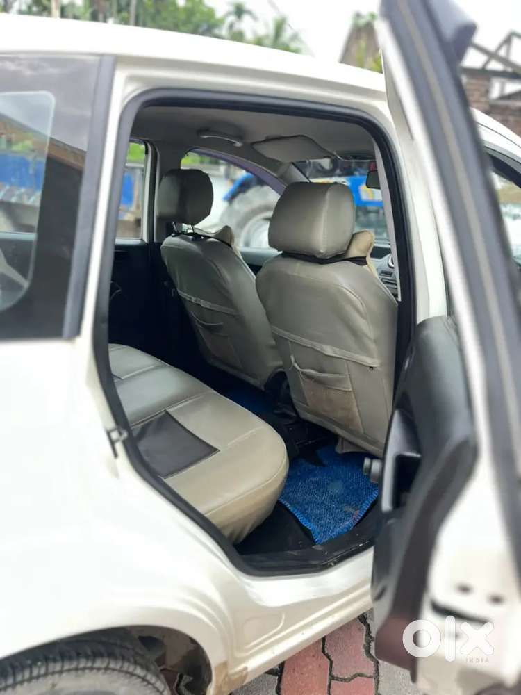 Ford Figo Petrol 2015
