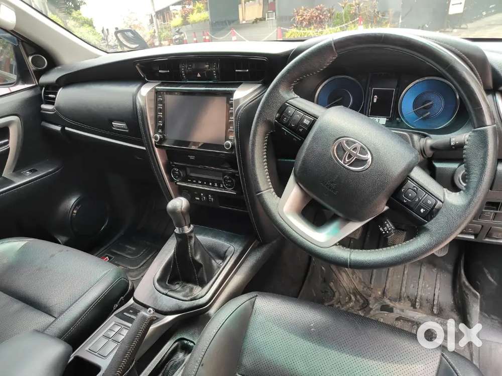 Toyota Fortuner Legender 2024
