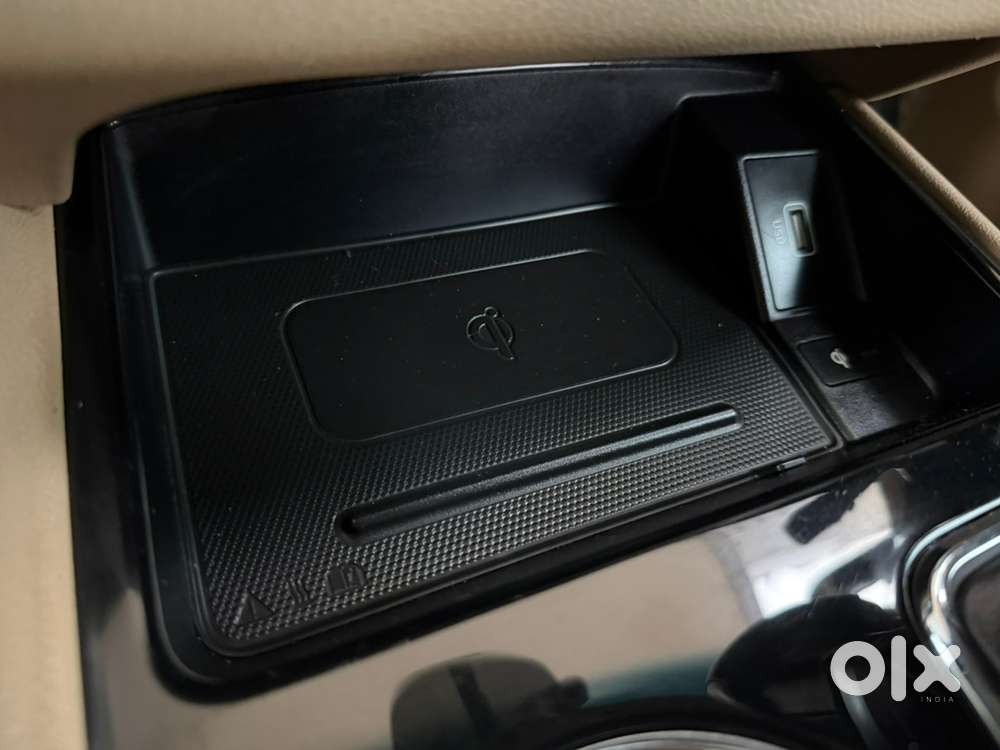 Kia Carnival Limousine