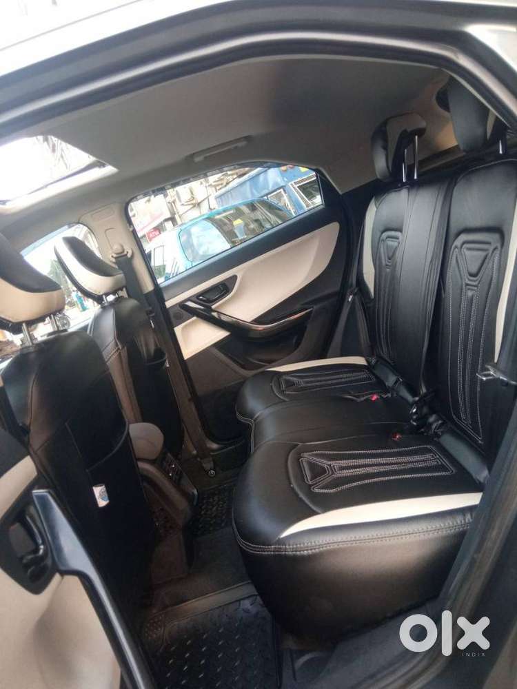 Tata Nexon Pure 1.2 Revotron Petrol 6 Mt, 2025, Petrol