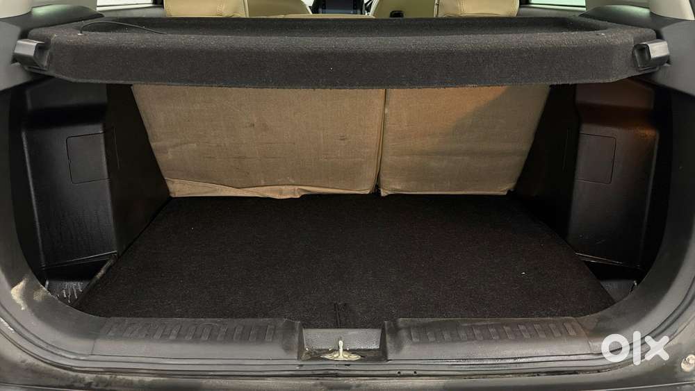 Maruti Suzuki Brezza 1.5 Zxi Smart Hybrid, 2022, Petrol