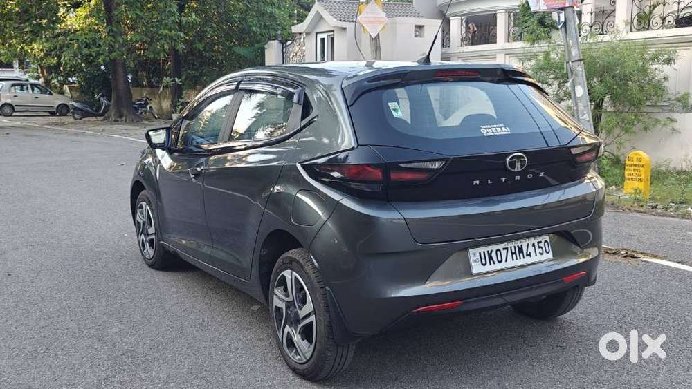 Tata Altroz 1.2 Xt Luxe Petrol, 2026, Petrol