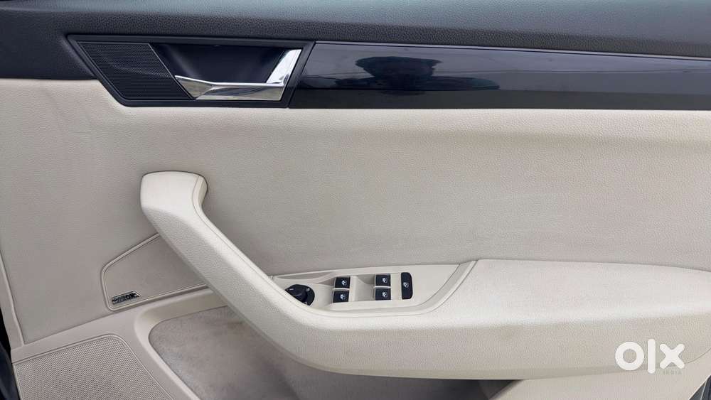 Skoda Superb Lk 1.8 Tsi At, 2016, Petrol