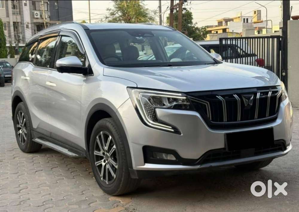 Mahindra Xuv700 Ax7l 6 Str At, 2023, Petrol
