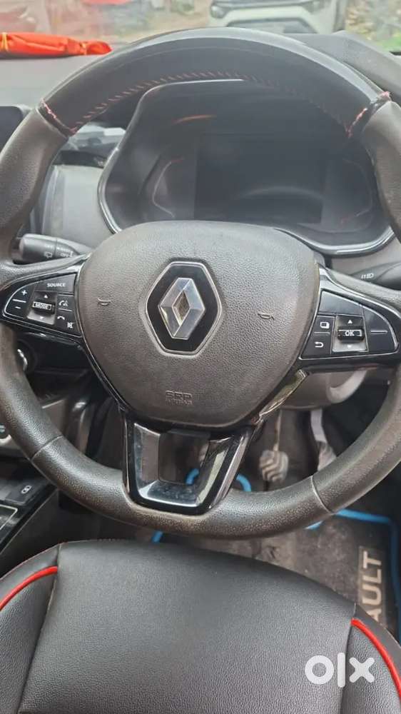 Well Maintained Renault Kiger Top Model Push Button Start