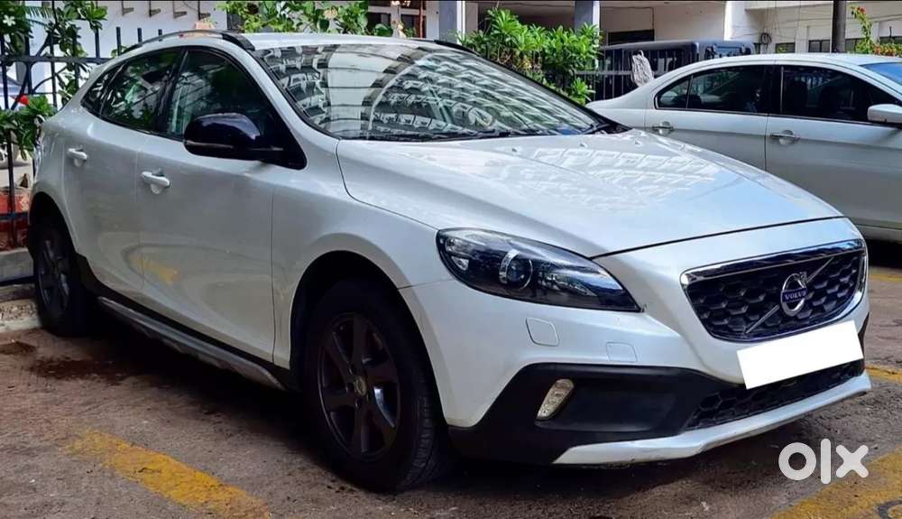 Volvo V40 Cross Country T4 Momentum, 2016, Petrol