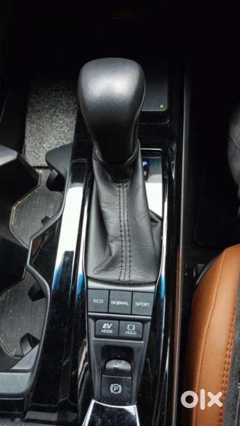 Toyota Camry Hybrid, 2025, Cng & Hybrids