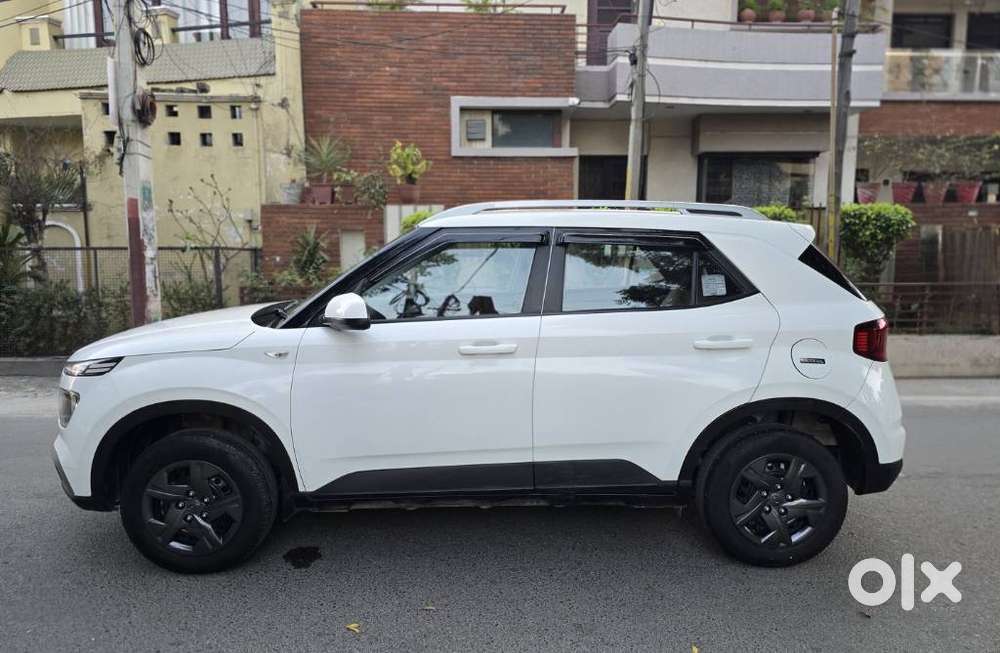 Hyundai Venue S Plus Mt 1.2 Kappa, 2020, Petrol