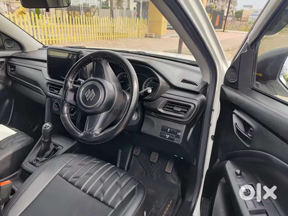 Maruti Suzuki Brezza 1.5 Lxi 2025