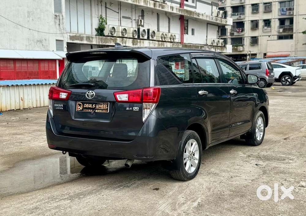 Toyota Innova Crysta 2.4 V 7 Str, 2017, Diesel