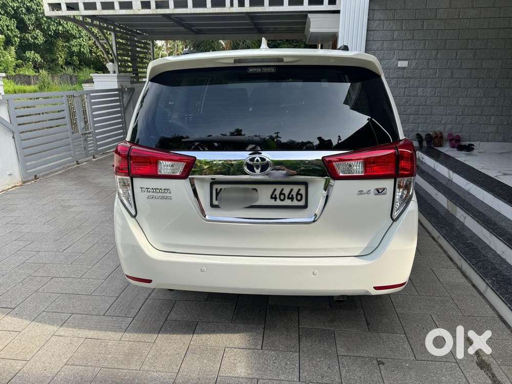 Toyota Innova Crysta