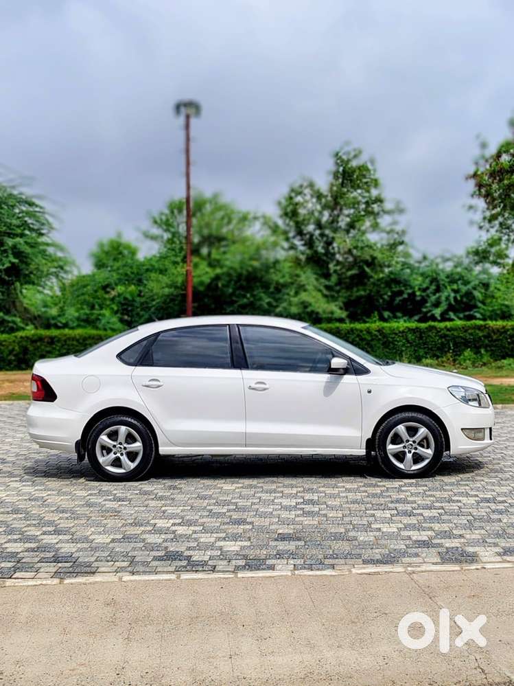 Skoda Rapid 1.6 Tdi Ambition Plus, 2014, Diesel