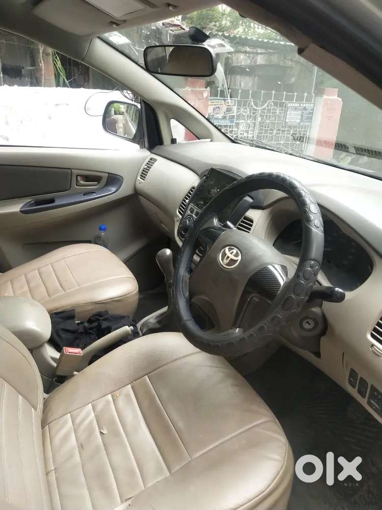 Toyota Innova 2.5 2012