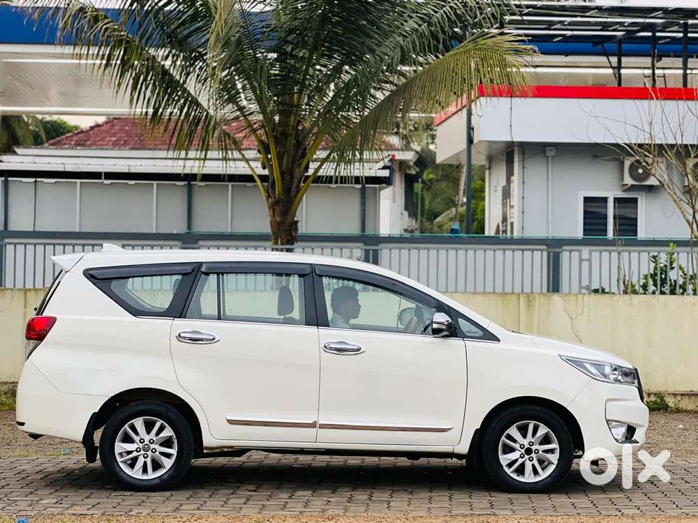 Toyota Innova Crysta 2.4 G Plus Mt, 2017, Diesel