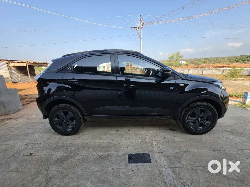 2023 Tata Nexon Ev Max Xz+ Lux Dark Edition  320km Real Range