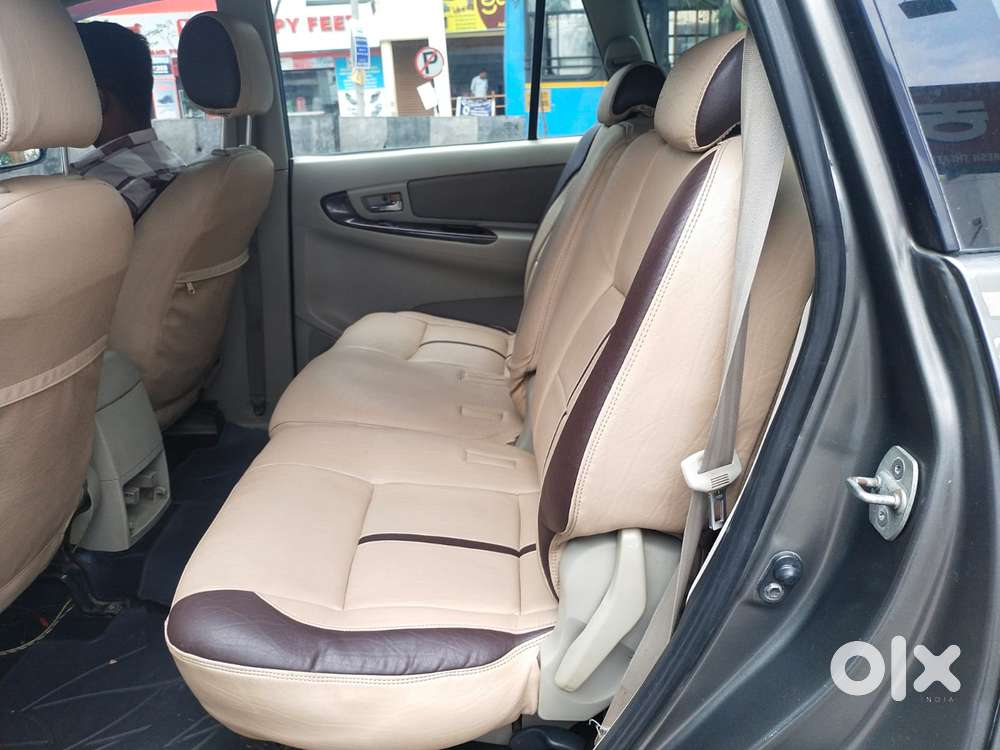 Toyota Innova 2.5 Vx 8 Str Bs-iii, 2013, Diesel