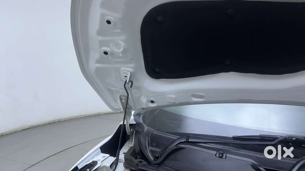 Nissan Magnite 1.0 Xv Premium Turbo Cvt, 2021, Petrol