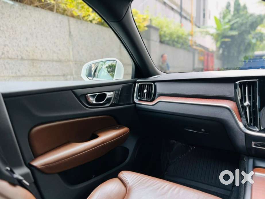 Volvo S60 T4 Inscription, 2023, Petrol